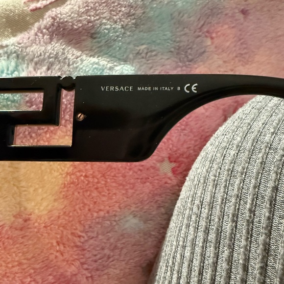Versace Black Sunglasses - Picture 4 of 6